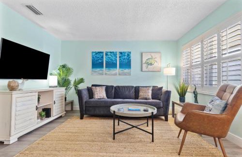 Indian Rocks Beach Apartment | Spanish Villa Suite 54 - Indian Rocks Beach Condo Across the Street to Beach Access, Newly Remodeled & Walkable to Restaurants!