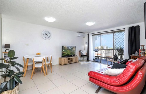 Kings Beach Apartment | Spanish Villas Unit 6, 3 Skyes Ave, Kings Beach