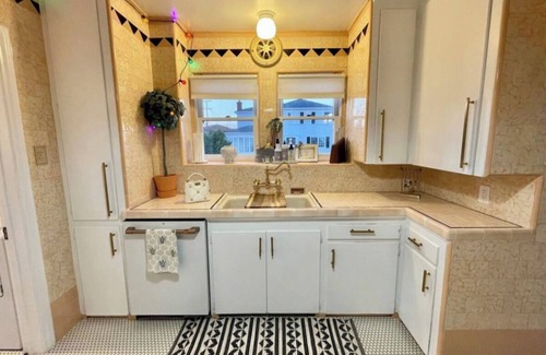 Northwest San Pedro House | SpanishFairytale4bd/3ba