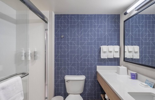 Madison Hotel | Spark By Hilton Madison Central