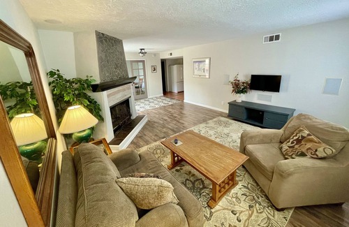 Northeast Heights House | Sparkling clean home