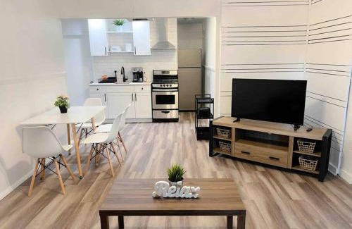 Clearwater Apartment | Sparkling Guest Home 2 bedroom-15 Minutes to Clearwater Beach