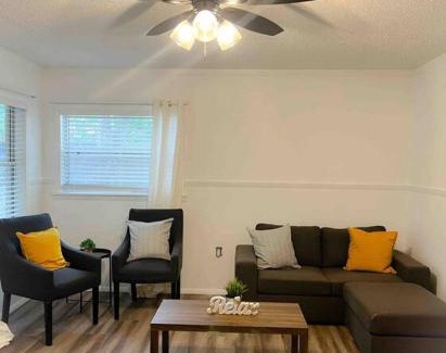 Clearwater Apartment | Sparkling Guest Home 2 bedroom-15 Minutes to Clearwater Beach