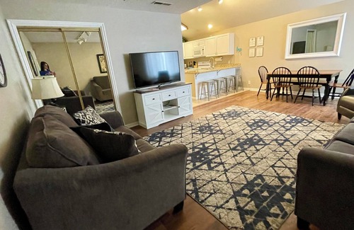 St. George Condo | Sparkling Newly Remod Condo. Near Zion's, Tuacahn, Bike Trails. Pool &Pickleball