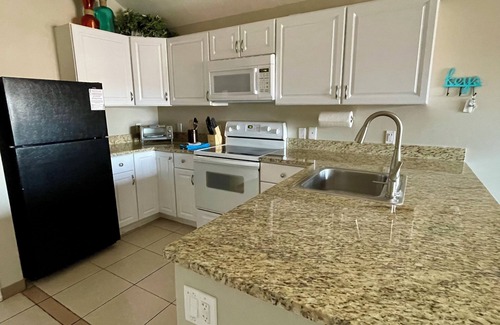St. George Condo | Sparkling Newly Remod Condo. Near Zion's, Tuacahn, Bike Trails. Pool &Pickleball