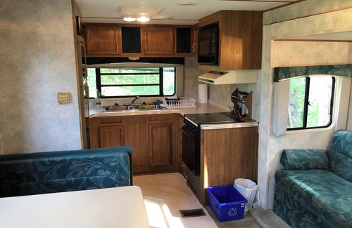 Clear Lake House | Sparrow - Camper at Sunset Bay