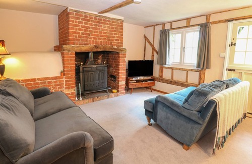 Diss Cottage | SPARROW COTTAGE, family friendly, country holiday cottage in Hoxne