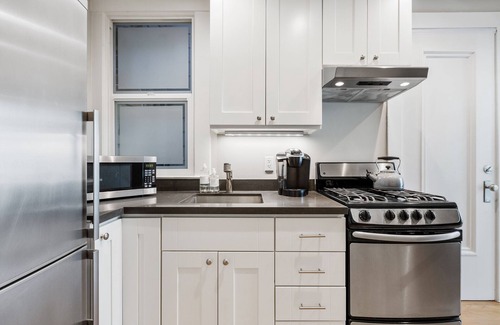 Russian Hill Apartment | Special Fall Pricing: 45+ FIVE STAR REVIEWS!
