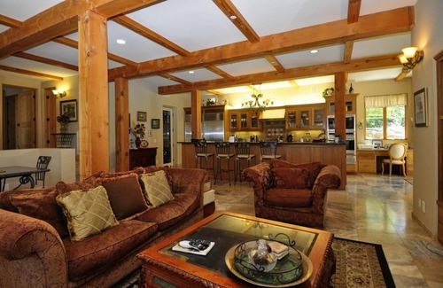 Mount Helix House | Special Italian Villa, Ocean/Sunset View, Pool, HotTub Near Attractions, Beaches