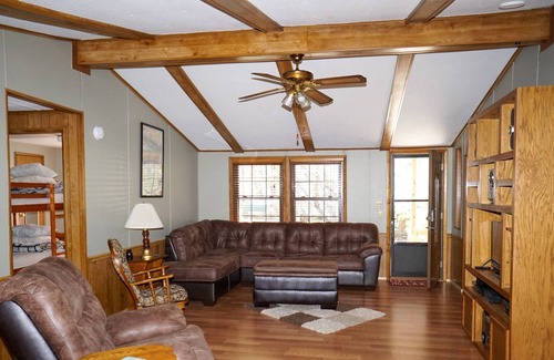 Almond Cottage | SPECIAL *January 20% off* Private Boat Dock