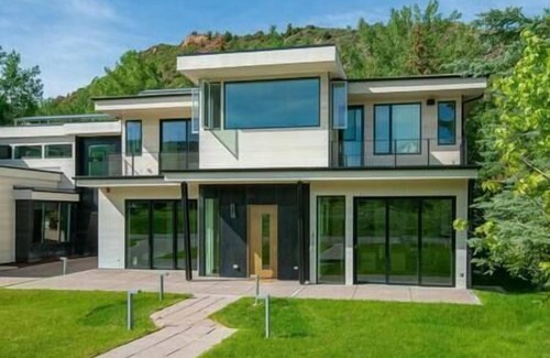 Aspen House | SPECTACULAR 5 BEDROOM 7 BATH HOME ASPEN COLORADO!