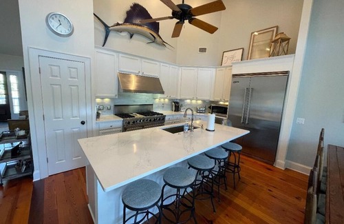 Saint Helena Island House | Spectacular 5-Star on the creek home, 6 cards and Golf Cart with full week stay