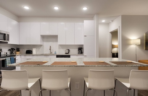 Midtown Apartment | Spectacular Apartments by BCA Furnished Apts