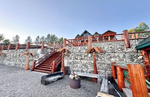 Lac La Hache House | Spectacular Archive Homepage for Lac La Hache