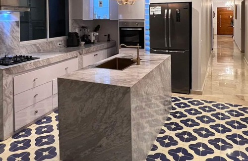 Urbanizacion Eliana Villa | Spectacular Cozy 4 BR Villa near airport and walled city