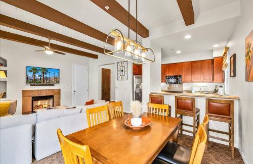 La Quinta Apartment | Spectacular Desert Retreat in La Quinta #A