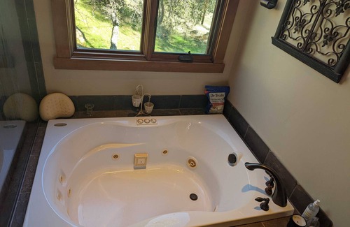 Grass Valley Cabin | Spectacular hand crafted cabin on 5 acres - Relax