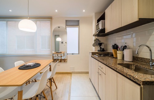 Financial District Apartment | Spectacular High-End Apartment in Chapinero Alto with Wifi