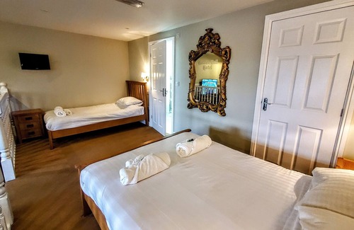 Slyne Apartment | Spectacular hotel room over looking the river cottage 4