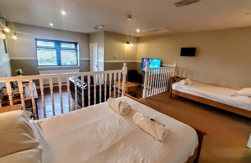 Slyne Apartment | Spectacular hotel room over looking the river cottage 4