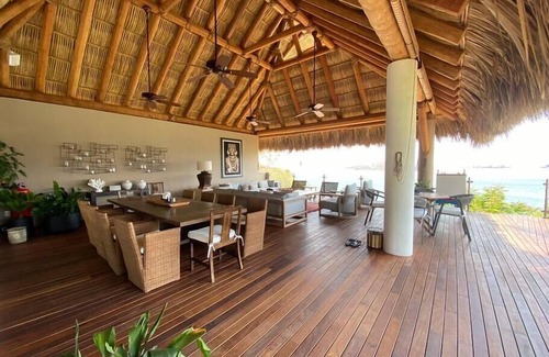 Ixtapa House | Spectacular House with Pool over Porto Ixtapa