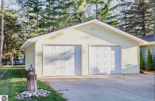 Higgins Lake House | Spectacular Lake Front Home on Beautiful Higgins Lake with Amazing Sunset Views