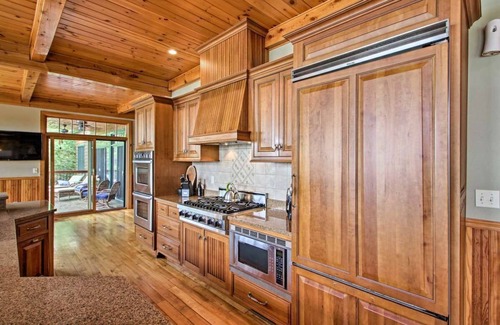 Alton Bay House | SPECTACULAR LAKEFRONT VIEW WITH MOVIE THEATRE AND BOAT DOCK ALTON BAY NH