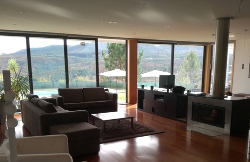 Paredes Villa | Spectacular luxury villa with swimming pool, WI-FI