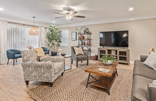 Mesa House | Spectacular Modern Oasis! Massive Heated Pool!