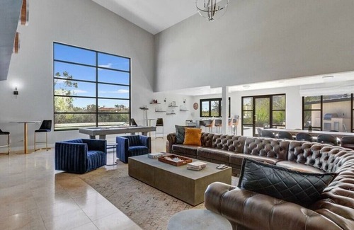Paradise Hills Villa | Spectacular Mountain views, complete with an amazing pool and sport court