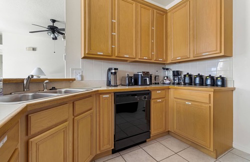 Crescent Lakes House | Spectacular Oasis + Pool + Games + Pet friendly