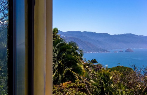 Conchas Chinas Villa | Spectacular Oceanview Hacienda close to town with all the staff included