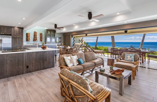 Historic Lahaina Front Street House | Spectacular Ocean Front Family Vacation Home 4 bed 4 bath AC and pool.