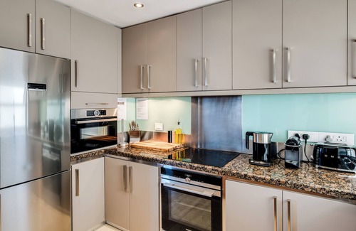 Bantry Bay Apartment | Spectacular Ocean View, Free WiFi, Free Parking, Superb Location, Backup Power