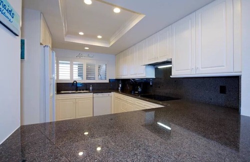 Solana Beach Condo | Spectacular Oceanfront Surfsong Condo 2 BR 2 Bath