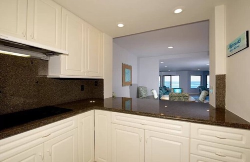 Solana Beach Condo | Spectacular Oceanfront Surfsong Condo 2 BR 2 Bath