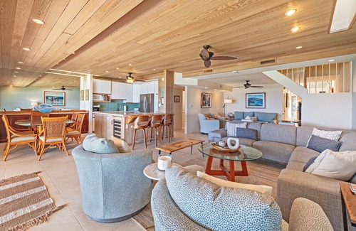 Downtown Lahaina House | Spectacular Oceanfront 4 bedroom 4 bath, AC, pool in tropical oasis.
