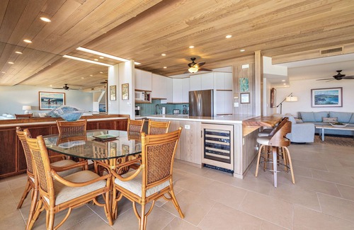 Downtown Lahaina House | Spectacular Oceanfront 4 bedroom 4 bath, AC, pool in tropical oasis.