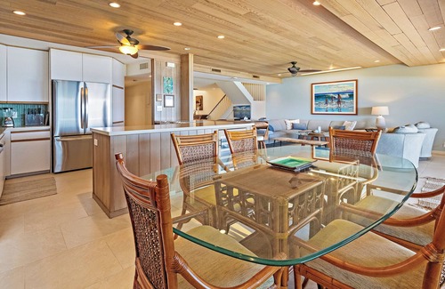 Downtown Lahaina House | Spectacular Oceanfront 4 bedroom 4 bath, AC, pool in tropical oasis.