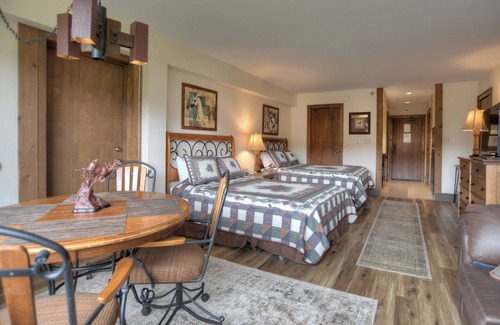 Purgatory Cabin | Spectacular Palisade Panorama (#414) | Near Ski - Golf - AC/Pool/Hot Tub