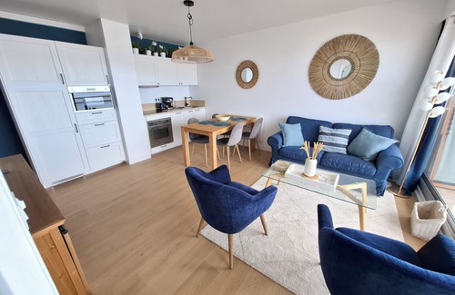 Agon-Coutainville Apartment | SPECTACULAR SEA VIEW MAGNIFICENT BRIGHT 3* APARTMENT WITH LOVELY TERRACE