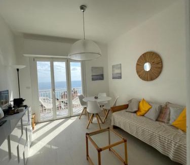 Laigueglia House | Spectacular sea view - 3 minutes walk from the sea