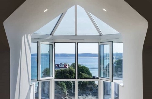 Newquay Apartment | Spectacular Sea View Penthouse Apartment + Parking