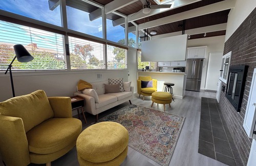 Strawberry House | Spectacular SF Bay Views in Newly Remodeled Home in Mill Valley