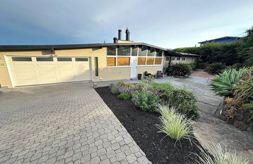 Strawberry House | Spectacular SF Bay Views in Newly Remodeled Home in Mill Valley