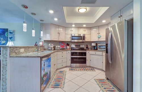 Indian Shores Condo | Spectacular Sunset Beach Getaway