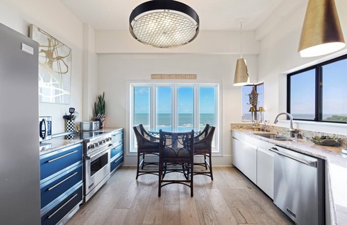 Beach Lagoon Villa | Spectacular Direct Atlantic Ocean Views Bikes & Beach Gear included