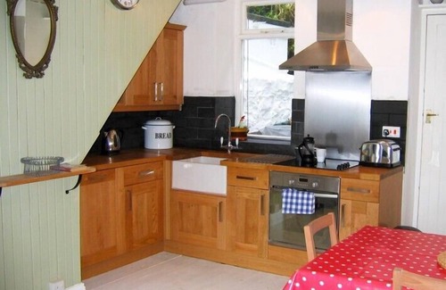 Newlyn Cottage | Spectacular views across Newlyn’s fishing harbour