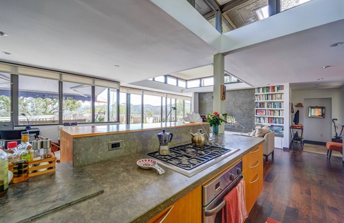 Mill Valley House | Spectacular Views, Privacy, Sunshine, 5 Minutes to Downtown Mill Valley