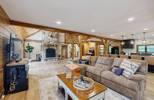 Silver Lake House | Spectacularly updated family mountain lodge w/deck & amazing views